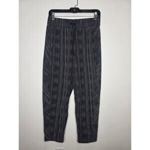 Athleta Arrival Relaxed Fit Amara black white striped cropped pants - 4 - 586939